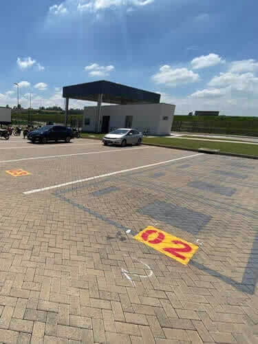 Estacionamentos com Sinalizadores
