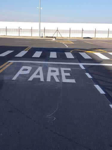 Faixas pare Melhor Sinalização