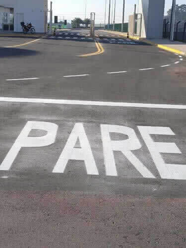 Ruas com Sinalizadores de Chão