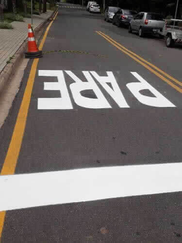  Cones Lombadas e Tachinhas para Trafego Intenso