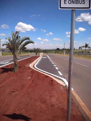Placas Cones e Pinturas para Sinalizacao de Transito