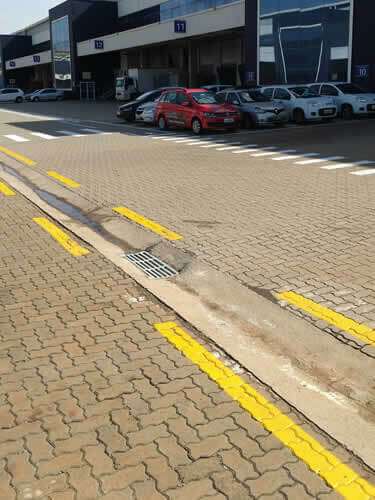 Tachões Tachinhas e Sinalizadores para Avenidas